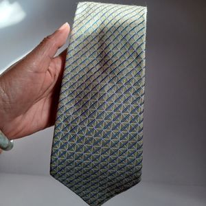 Tommy Hilfiger USA Silk Necktie